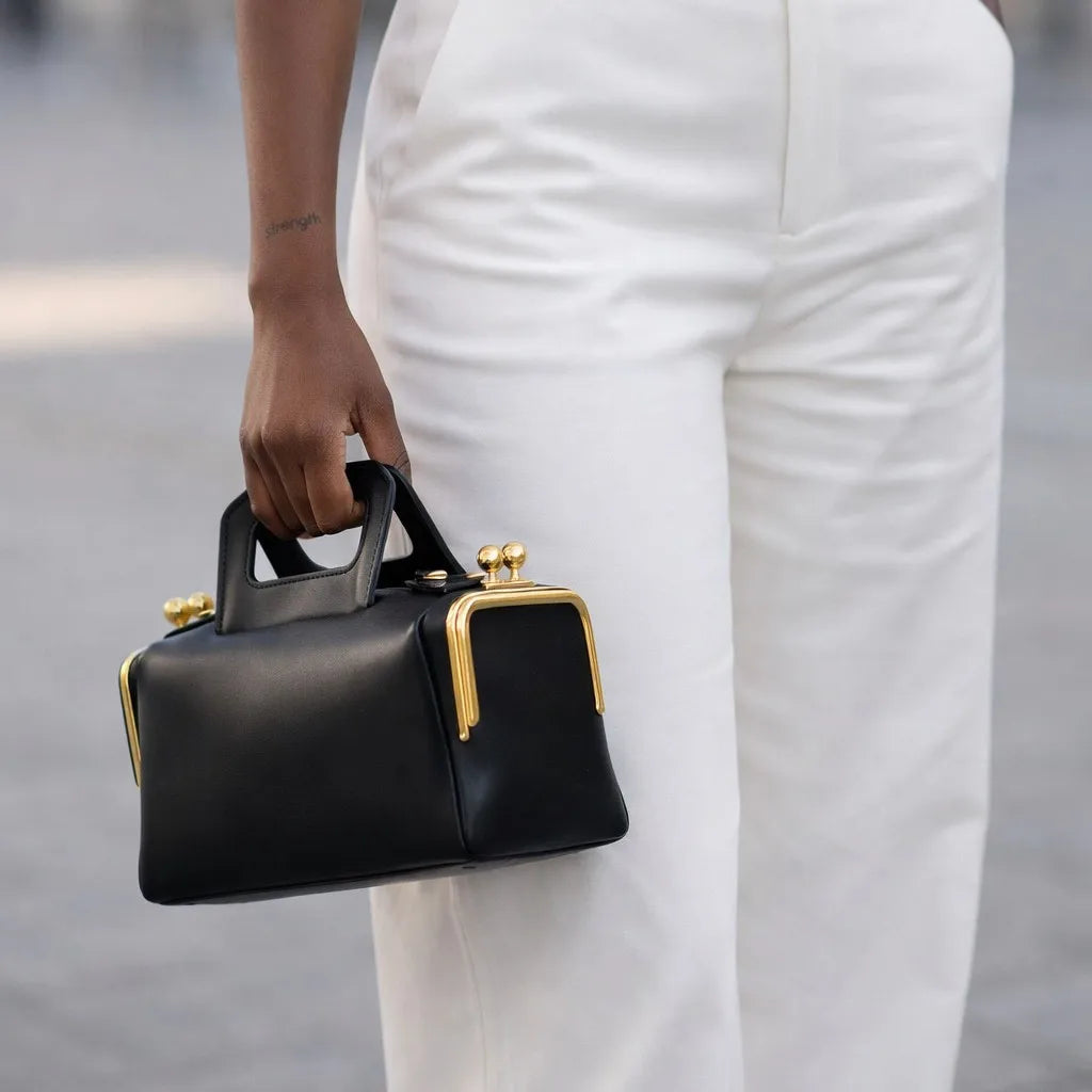 Kiss Lock Frame Shoulder Bag