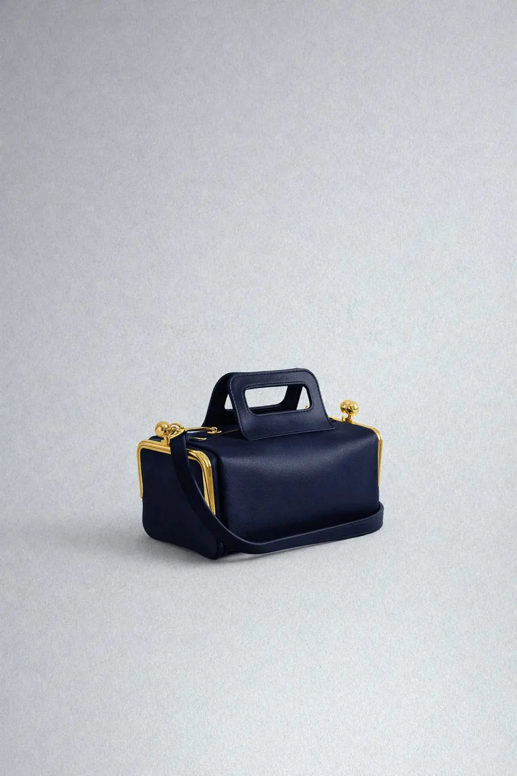 Kiss Lock Frame Shoulder Bag