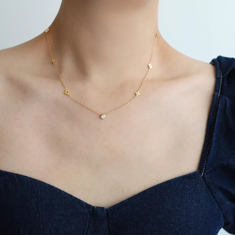 Zircon Flower Pendant Necklace