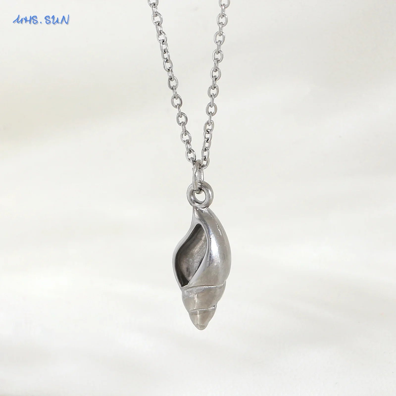 Starfish Shell Pendant Necklace